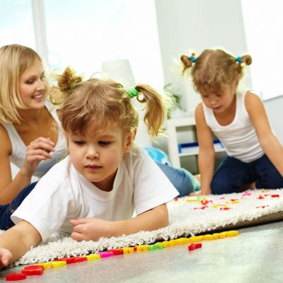 Δίδυμα: 5 συμβουλές για να ενθαρρύνετε την αυτονομία τους