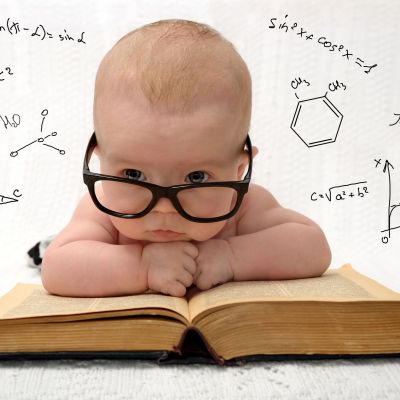 6 δραστηριότητες που ενθαρρύνουν τις μαθηματικές δεξιότητες πριν τα πρώτα γενέθλια