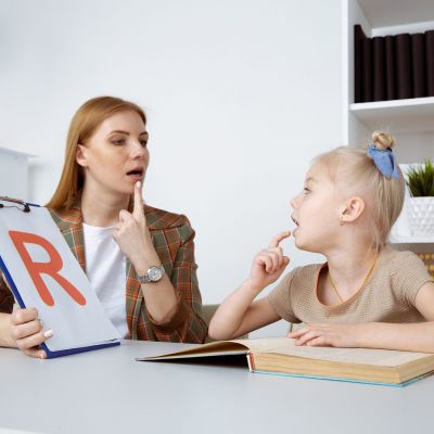 Το παιδί μου δεν λέει το «ρ» - Πώς μπορώ να το βοηθήσω;