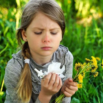 Παιδικές αλλεργίες την άνοιξη: Πώς να τις αντιμετωπίσετε