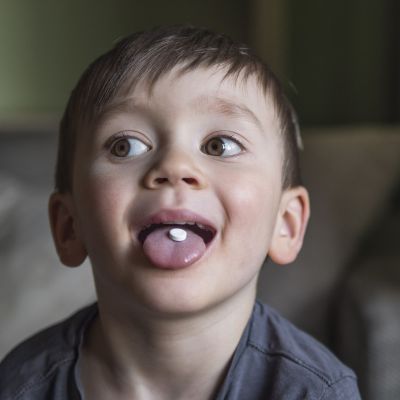 Πώς θα μάθω στο παιδί μου να καταπίνει χάπι- Μια ειδικός απαντά