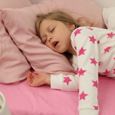 Αποφρακτική άπνοια ύπνου σε παιδιά: Σημάδια, διάγνωση και θεραπεία