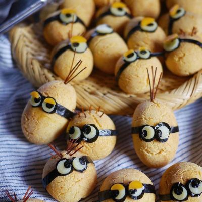 Μαμά ετοιμάζει τα πιο εντυπωσιακά γεύματα για τα παιδιά της και πρέπει να τα δείτε