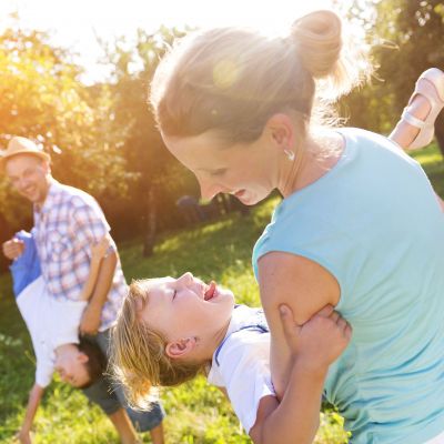 Έρευνα: Οι γονείς που παίζουν με τα παιδιά τους είναι πιο δημιουργικοί στην δουλειά τους