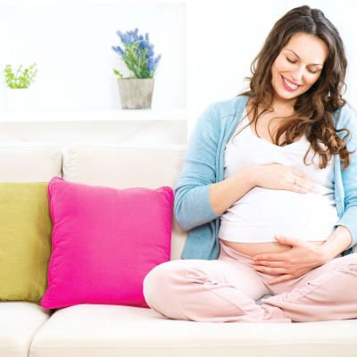 Εγκυμοσύνη: Έξι τρόποι να αποδεχτείτε το σώμα σας που αλλάζει