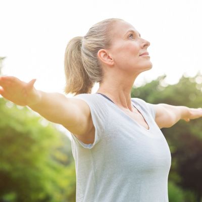 3 ασφαλείς ασκήσεις φυσικοθεραπείας για νέες μαμάδες