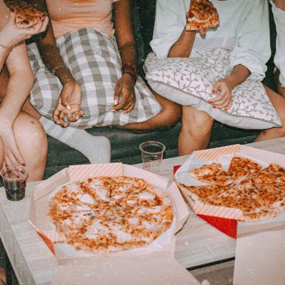 Εφηβικό sleep over: Η λίστα με αυτά που θα χρειαστούν