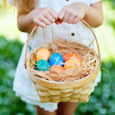 Με χαρτί κουζίνας, μαρκαδόρους και νερό μπορείτε να βάψετε αβγά