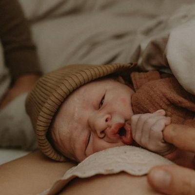 Φωτογράφος απαθανατίζει τα χεράκια νεογέννητων