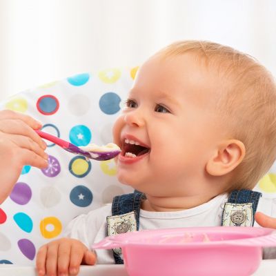 Διατροφή μωρού: Τι είναι ο διαδραστικός τρόπος σίτισης;