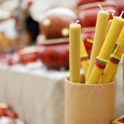 Πασχαλινές λαμπάδες: 5 ιδέες για να τις φτιάξετε μόνες σας