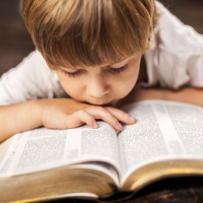 Γιορτάστε την Παγκόσμια Ημέρα Βιβλίου με λογοτεχνικούς περιπάτους για τα παιδιά