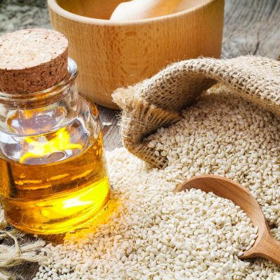 Τι συμβαίνει στο σώμα σας όταν τρώτε σησαμέλαιο, σύμφωνα με διαιτολόγο