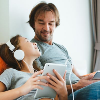 30 ερωτήσεις trivia για εφήβους που θα τους κάνουν να μιλήσουν