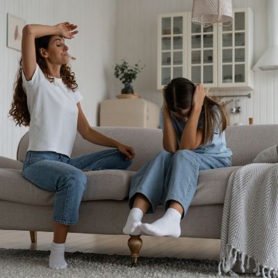 Όταν το έφηβο παιδί σας έχει «υφάκι» - 5 πράγματα που μπορείτε να κάνετε