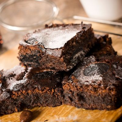 Πεντανόστιμο γλυκό για την Δευτέρα του Πάσχα - Επιδόρπιο με 3 υλικά για την ημέρα τ' Αγιωργιού