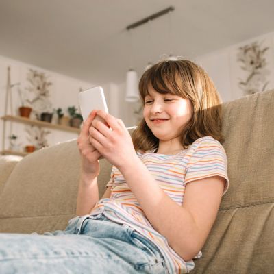 Πώς μπορείτε να θέσετε υγιή όρια στον χρόνο που περνούν τα παιδιά στο διαδίκτυο