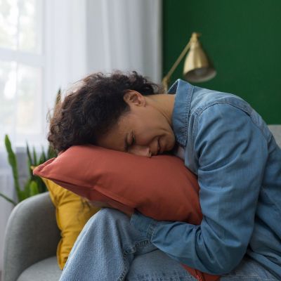 Τα συναισθήματα μετά από αποβολή: Τι να περιμένετε