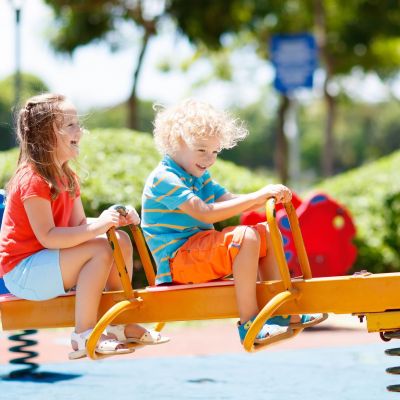 5 διασκεδαστικά παιχνίδια εξωτερικού χώρου για νήπια