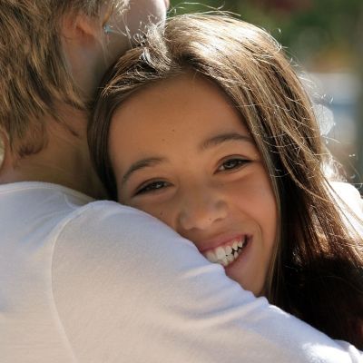 Πώς να διδάξετε στον έφηβό σας τι σημαίνει ανεξαρτησία