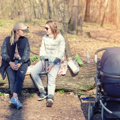 Tα 3 πράγματα που μπορείτε να κάνετε για τη φίλη σας που μόλις απέκτησε μωρό