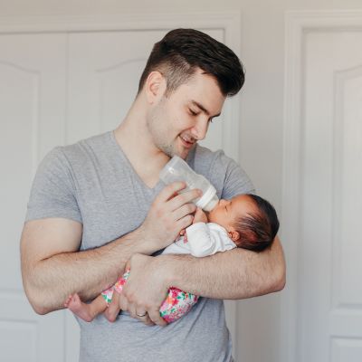 Επιλόχειος κατάθλιψη στους μπαμπάδες - Όλα όσα πρέπει να γνωρίζετε