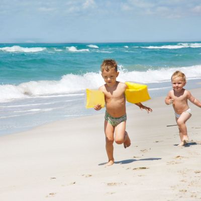 5 ιδέες για παιχνίδια στην παραλία για παιδιά