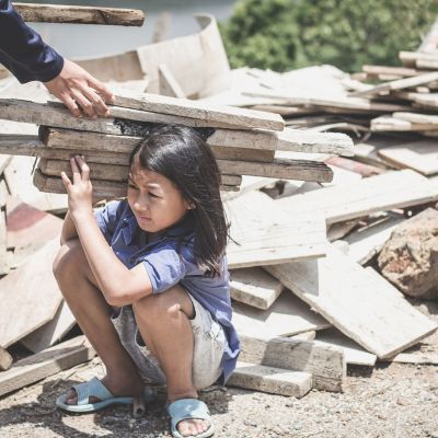 Παιδική εργασία: 160 εκατομμύρια παιδιά παγκοσμίως εργάζονται αντί να πηγαίνουν σχολείο