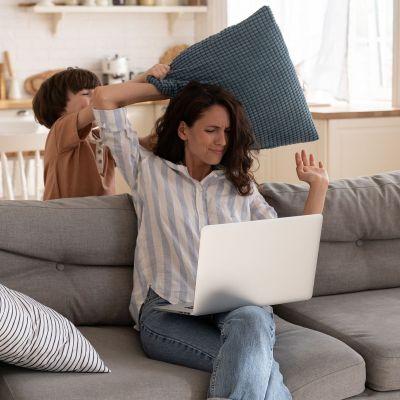 Τι να κάνετε όταν σας χτυπά το παιδί σας