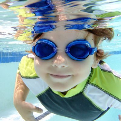 Βουλωμένα αυτιά από νερό: Πώς να το βγάλετε