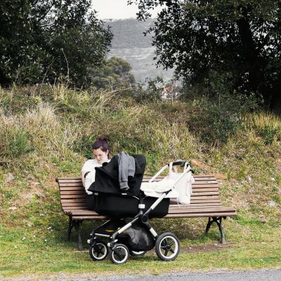 Δημόσιος θηλασμός: 4 συμβουλές για να αισθάνεστε άνετα