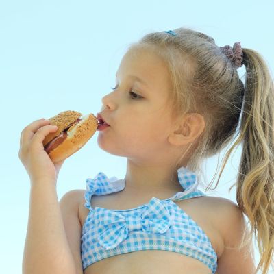 Συνταγές για καλοκαιρινά σάντουιτς που μπορείτε να πάρετε ακόμη και στην παραλία