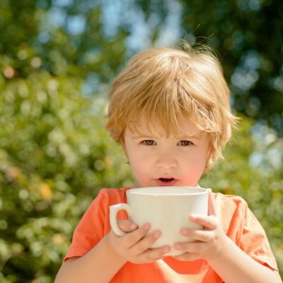 Πόσο ασφαλές είναι τα παιδιά να πίνουν τσάι από kombucha;