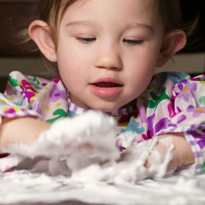 Summer activity: Φτιάξτε θαλασσινό αφρό για ατελείωτο παιχνίδι