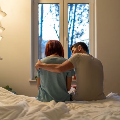 Αντιμετωπίζοντας την απώλεια: Συμβουλές αλληλοϋποστήριξης του ζευγαριού μετά από μια αποβολή