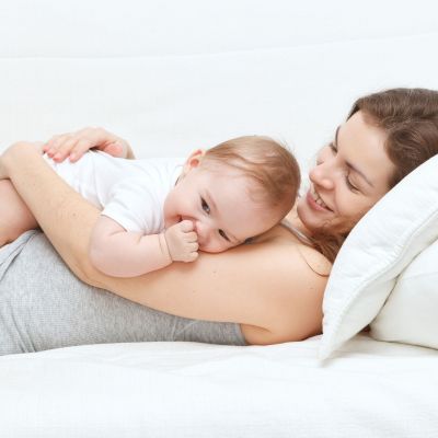 Οδηγός επιβίωσης για νέες μαμάδες:  Τι να περιμένετε στις πρώτες 30 μέρες