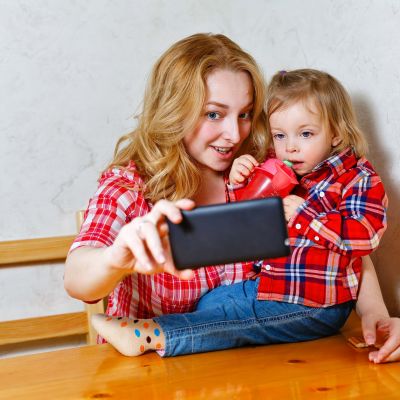 Αυτό το viral TikTok εξηγεί γιατί δεν πρέπει να ποστάρετε back-to-school photos των παιδιών σας