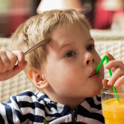 Δύο εύκολες συνταγές για πρωινό που θα λατρέψουν τα παιδιά