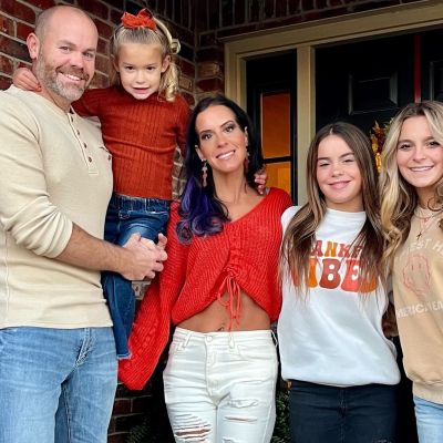 Περίμενε τις μεγαλύτερες αδερφές της να γυρίσουν από το σχολείο - Τώρα περιμένουν εκείνη