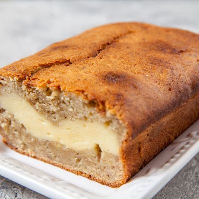 Λαχταριστό κέικ μπανάνα με γέμιση cheesecake