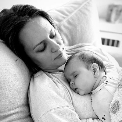 Όλες χανόμαστε στη μητρότητα αλλά μπορούμε να ξαναβρούμε τον εαυτό μας