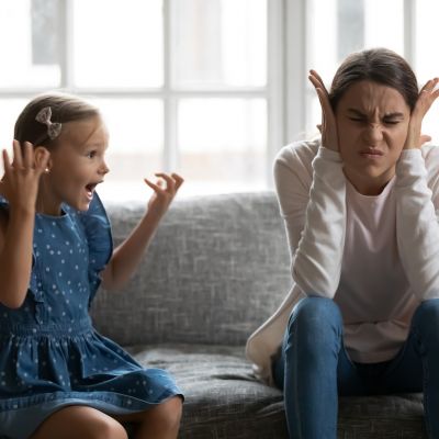 Χειριστικό παιδί: 3 προειδοποιητικά σημάδια και τρόποι διαχείρισης