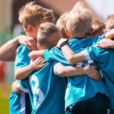 Εξωσχολικές δραστηριότητες: 7 οφέλη του ποδοσφαίρου στα παιδιά