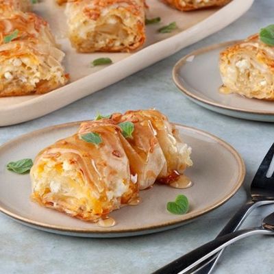 Αλμυρά σαραγλί γεμιστά με τυρί