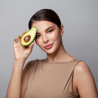 5 τροφές πλούσιες σε υγιεινά λιπαρά που βοηθούν στην απώλεια βάρους