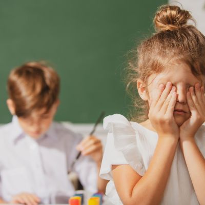 Viral στο Instagram: Η τεχνική μιας δασκάλας για να ηρεμεί τα παιδιά που κλαίνε