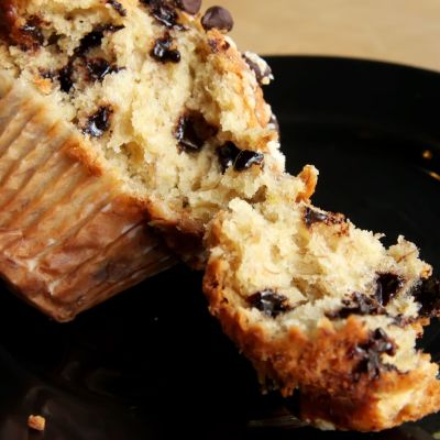 Banana muffin με καστανή ζάχαρη και γιαούρτι