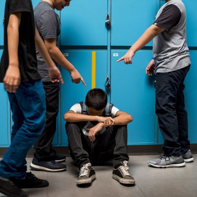 Γιατί έχουν ξεφύγει τα περιστατικά βίας μεταξύ των ανηλίκων;Ο ρόλος της οικογένειας και τα νέα μέτρα