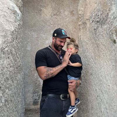 Ο Δημήτρης Αλεξάνδρου έφτιαξε banana bread για τον Πάρη - Η συνταγή και οι φώτο με τον Πάρη