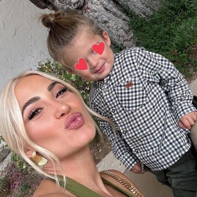 Ιωάννα Τούνη: Η μαμά που αφήνει τον γιο της να ζωγραφίσει τους τοίχους με κηρομπογιές